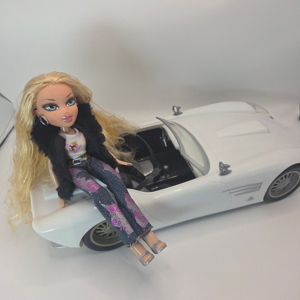 2008 Bratz World Convertible Cruiser + Original Cloe Doll EXTREMELY RARE HTF